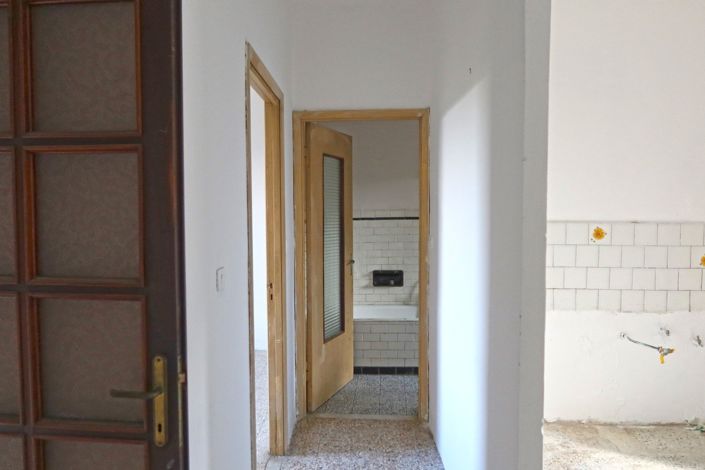 Image No.33-2 Bed Property for sale