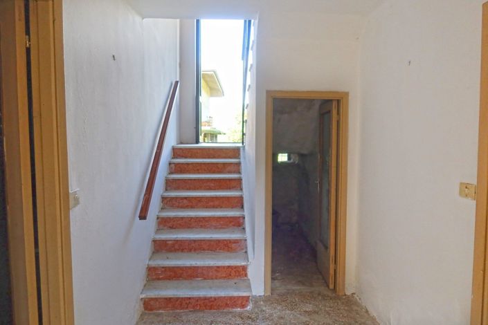 Image No.38-2 Bed Property for sale