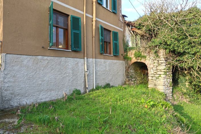 Image No.10-4 Bed Property for sale