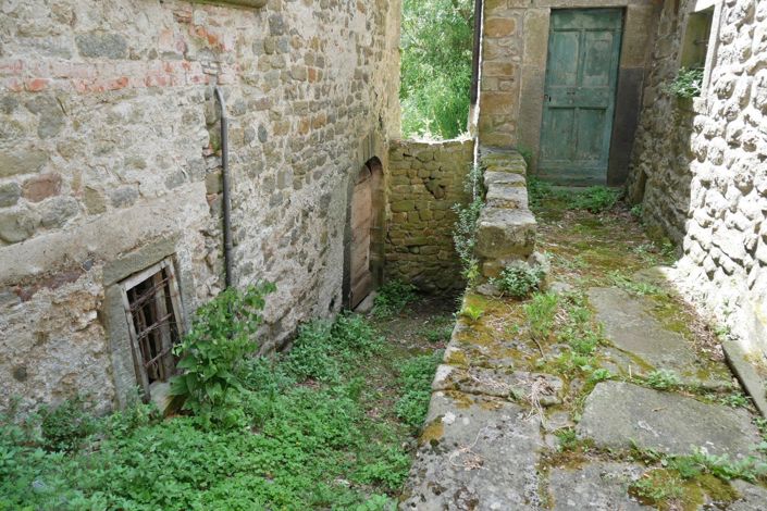 Image No.29-2 Bed Village House for sale