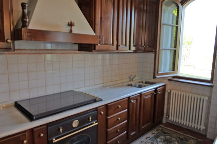 Image No.18-3 Bed Property for sale