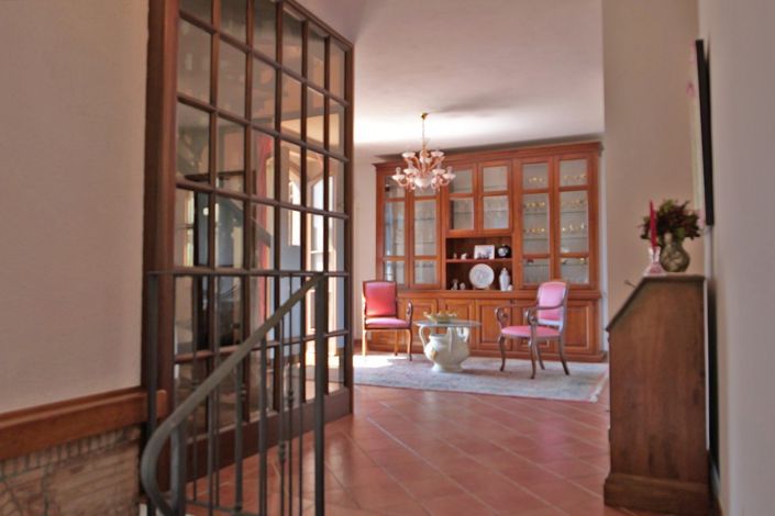Image No.19-3 Bed Property for sale