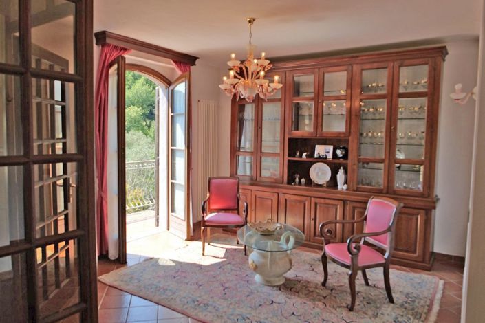 Image No.20-3 Bed Property for sale