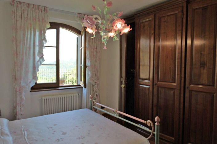Image No.22-3 Bed Property for sale
