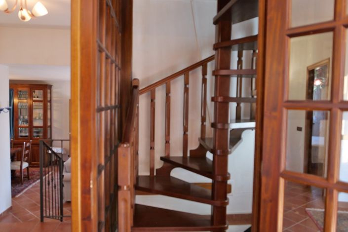 Image No.28-3 Bed Property for sale