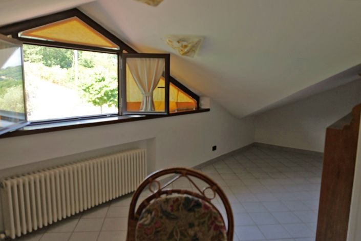 Image No.29-3 Bed Property for sale