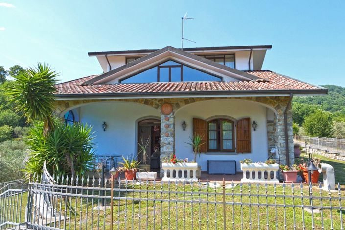 Image No.4-3 Bed Property for sale