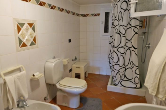 Image No.60-3 Bed Property for sale