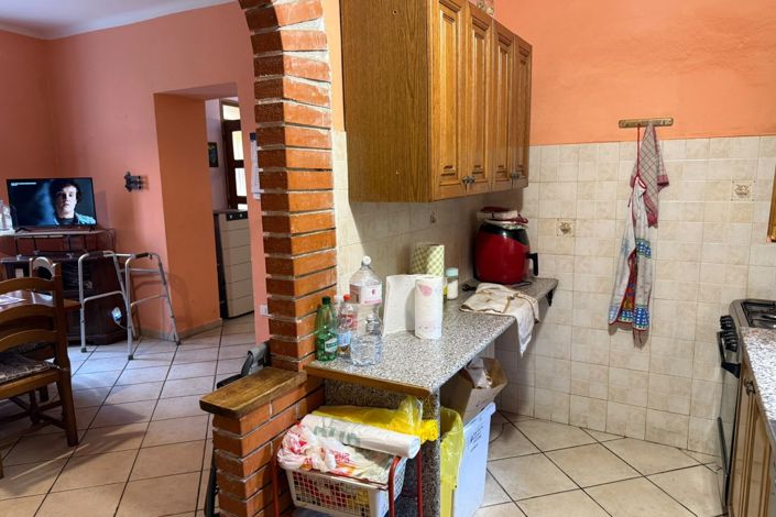 Image No.18-3 Bed Property for sale