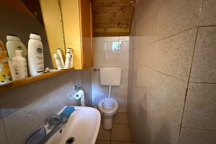 Image No.22-3 Bed Property for sale