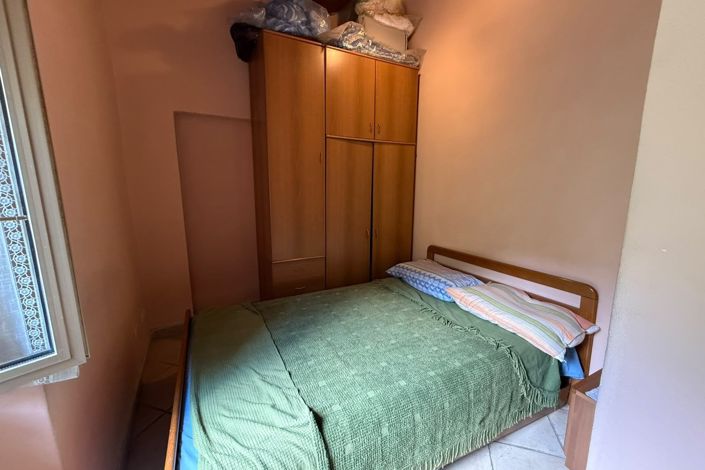 Image No.42-3 Bed Property for sale