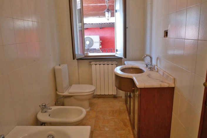 Image No.27-2 Bed Village House for sale
