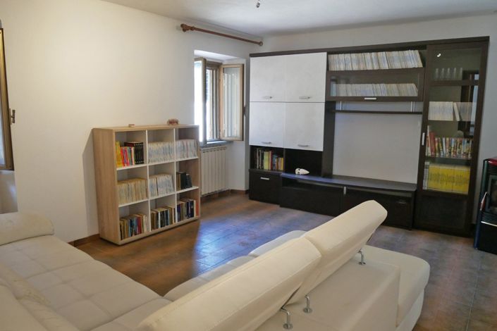 Image No.32-2 Bed Village House for sale