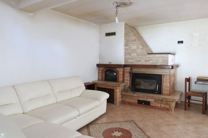 Image No.16-3 Bed Property for sale