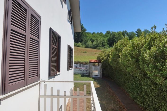 Image No.25-3 Bed Property for sale