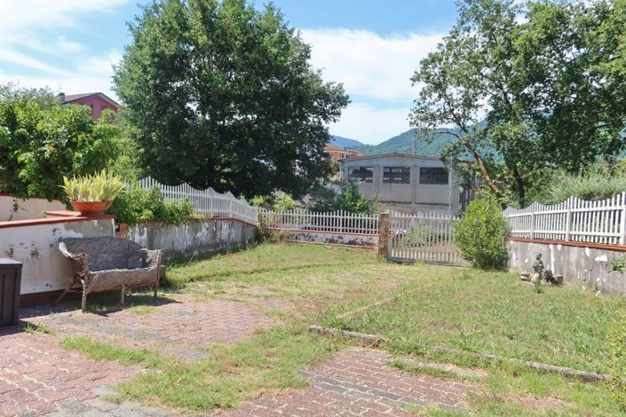 Image No.3-3 Bed Property for sale