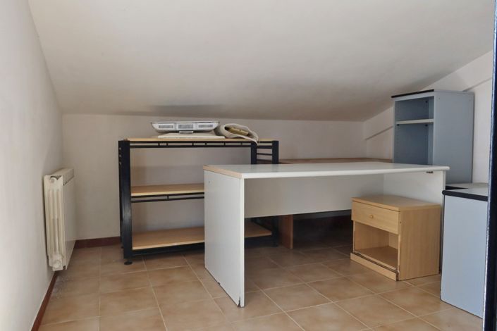Image No.30-3 Bed Property for sale