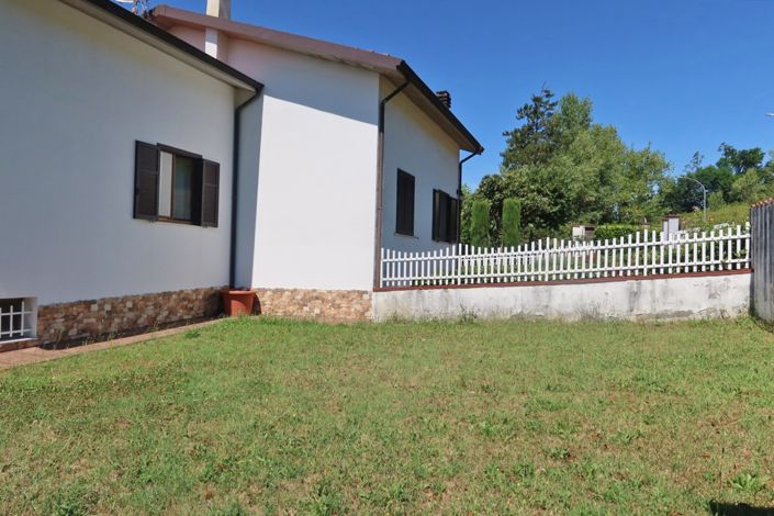 Image No.4-3 Bed Property for sale