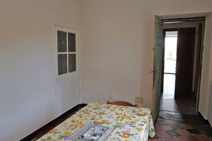 Image No.20-4 Bed Property for sale