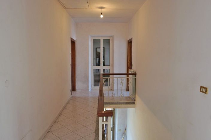 Image No.31-4 Bed Property for sale