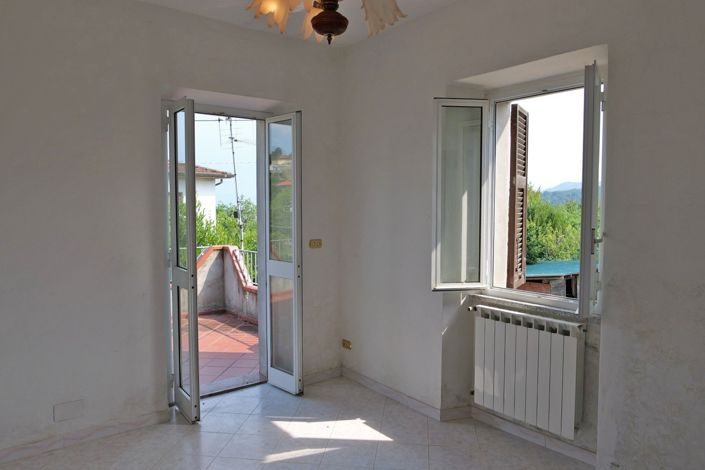 Image No.33-4 Bed Property for sale
