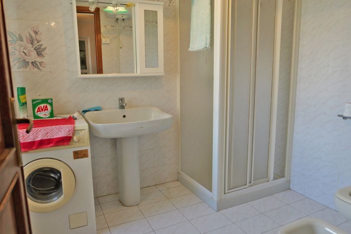 Image No.42-4 Bed Property for sale