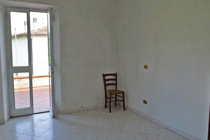 Image No.45-4 Bed Property for sale