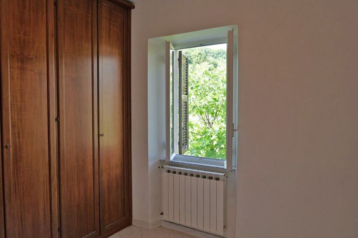 Image No.49-4 Bed Property for sale