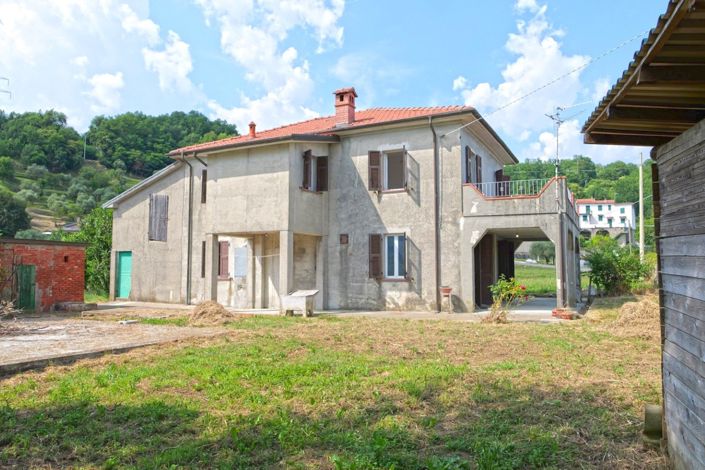 Image No.5-4 Bed Property for sale