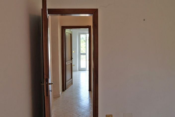 Image No.50-4 Bed Property for sale