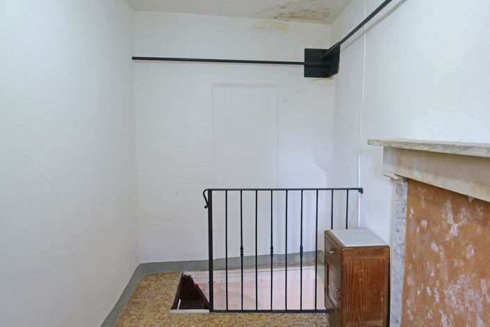 Image No.25-2 Bed Village House for sale