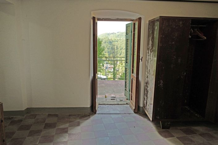Image No.28-2 Bed Village House for sale