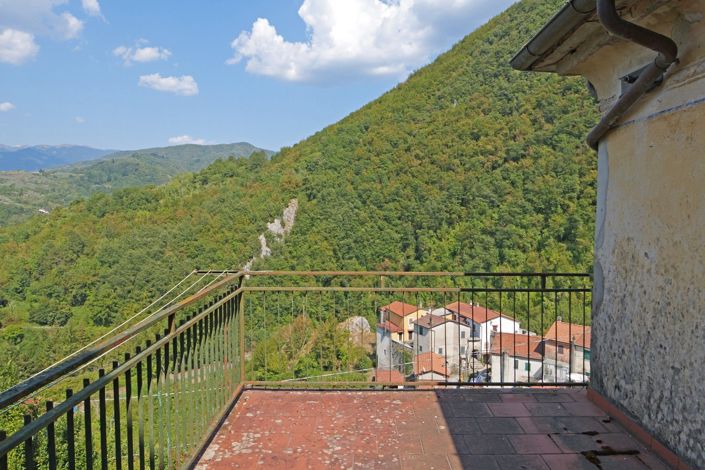 Image No.30-2 Bed Village House for sale