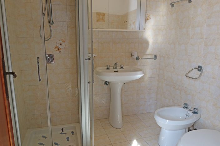 Image No.8-3 Bed Village House for sale