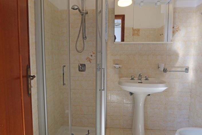 Image No.9-3 Bed Village House for sale