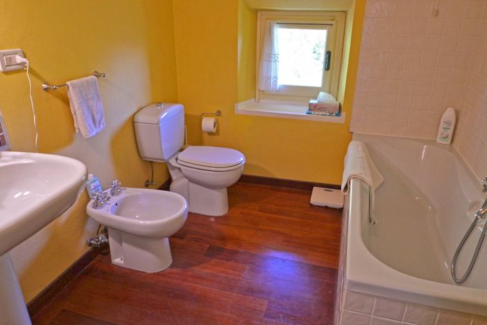 Image No.41-3 Bed Farmhouse for sale