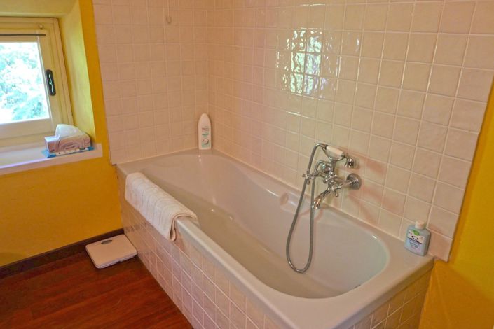 Image No.43-3 Bed Farmhouse for sale