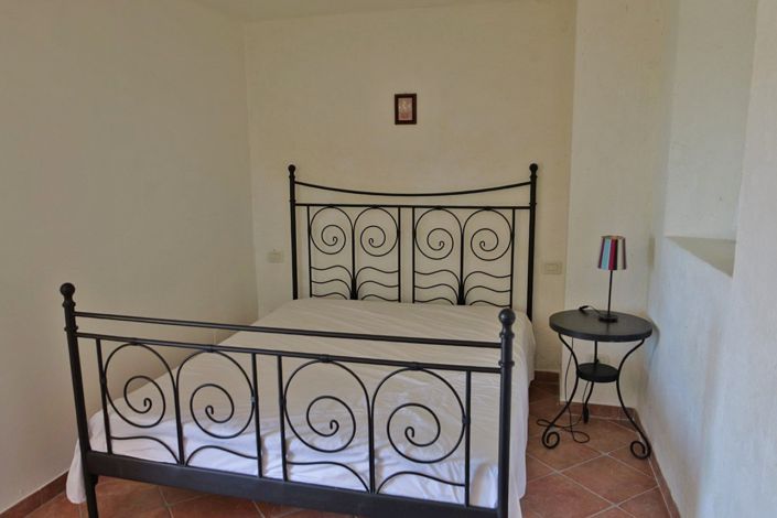 Image No.45-3 Bed Farmhouse for sale