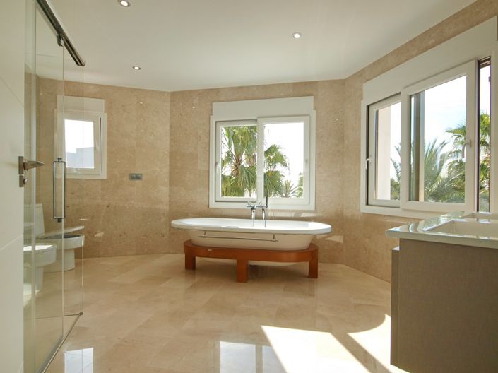 Image No.16-4 Bed Villa for sale