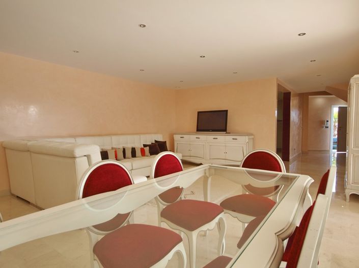 Image No.4-4 Bed Villa for sale