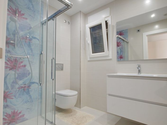 Image No.8-4 Bed Villa for sale