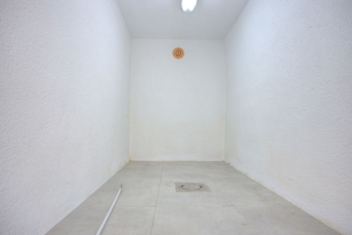 Image No.29-3 Bed Villa for sale