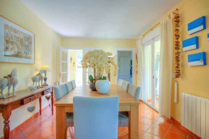 Image No.6-3 Bed Villa for sale