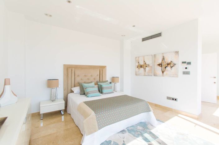 Image No.43-4 Bed Villa for sale