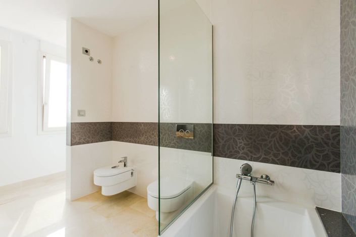 Image No.48-4 Bed Villa for sale