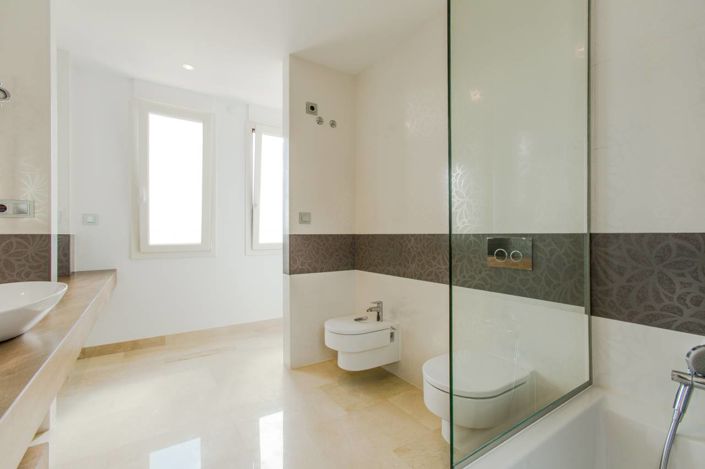 Image No.49-4 Bed Villa for sale