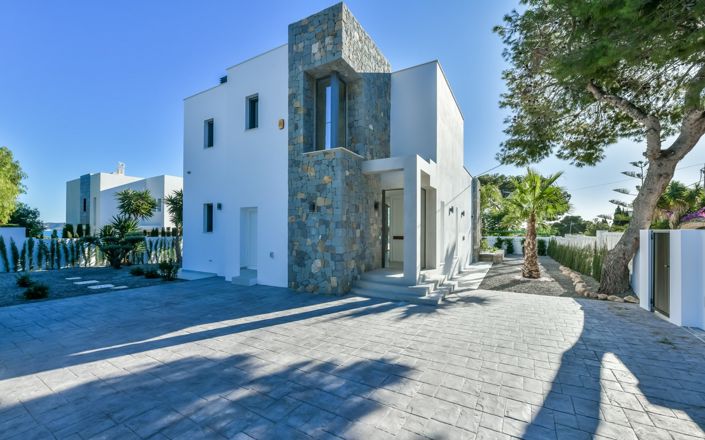 Image No.11-4 Bed Villa for sale