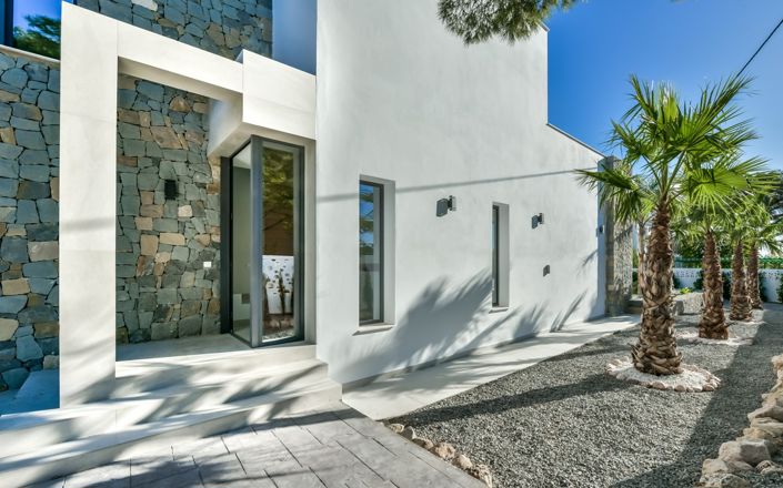 Image No.12-4 Bed Villa for sale