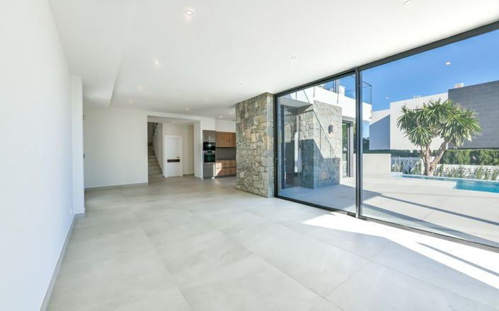 Image No.19-4 Bed Villa for sale
