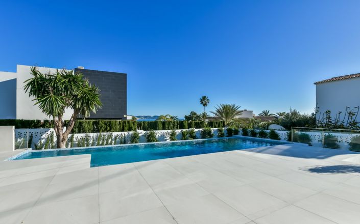 Image No.2-4 Bed Villa for sale